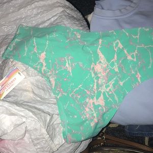 XL brand new cheek boss undies